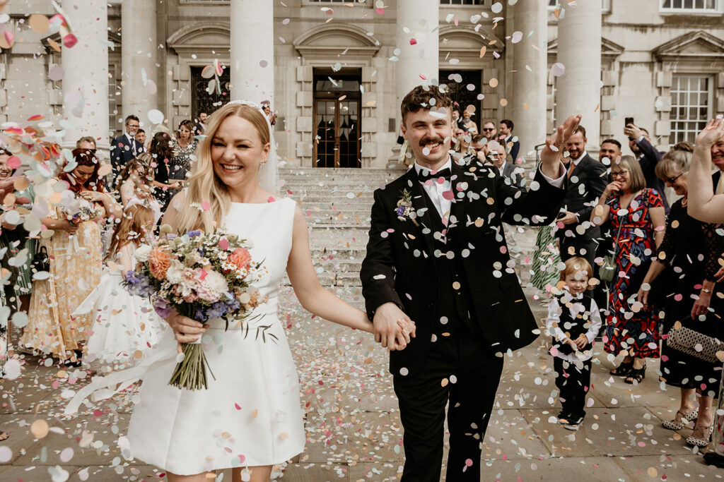 Biodegradable wedding confetti for a sustainable wedding